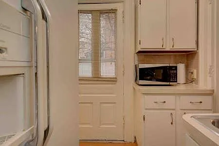 1076 Neil Ave #C — Photo 7