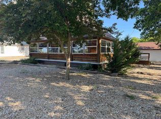 206 1st St, Eskridge, KS 66423
