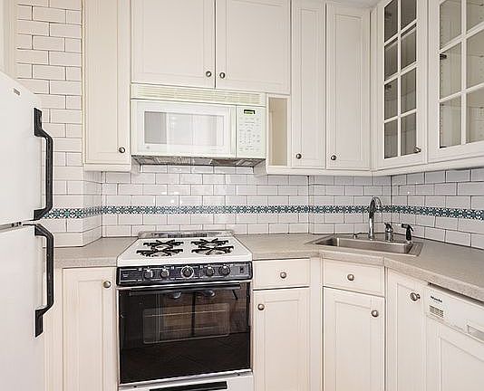 5th image of 301 E 69th St APT 12M