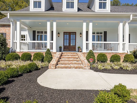 4th image of 3981 Burwood Place Private Dr