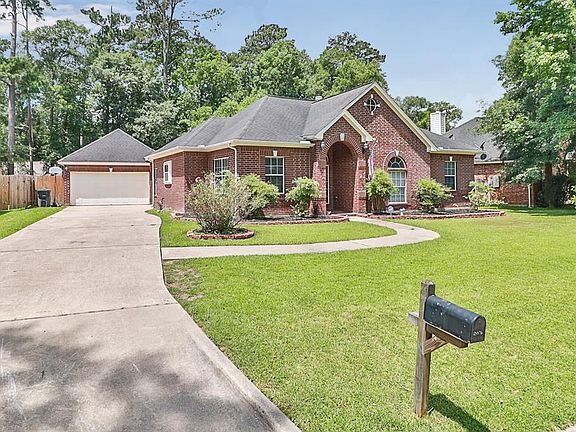 2nd image of 25576 Dogwood Ln
