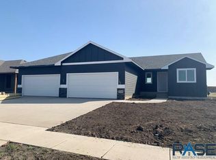 1310 N Cole Ave, Tea, SD 57064