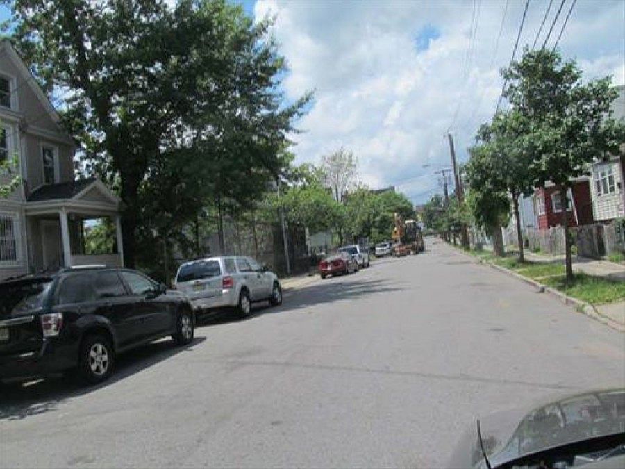 2nd image of 162 Chapman St