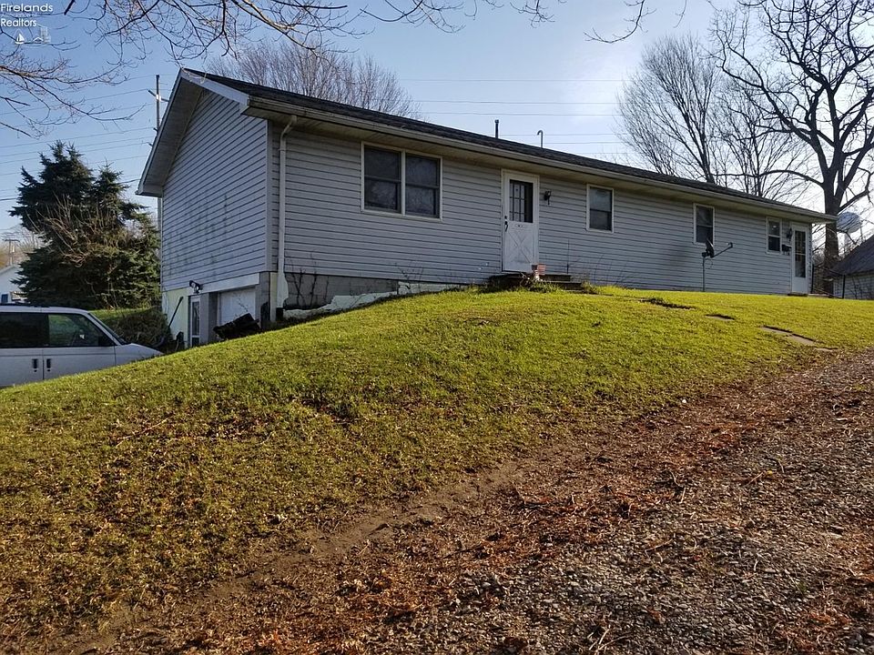 2nd image of 33 Mechanic St