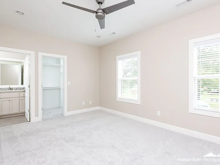 1320 S College Ave — Photo 25