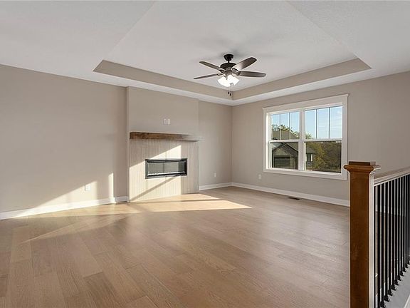 4th image of 1344 N Holland Ct