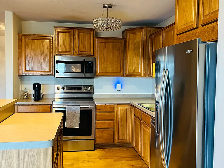 616 Shardlow Ln NE — Photo 7