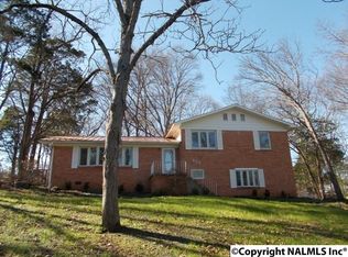 608 Glencoe Rd SE, Huntsville, AL 35802