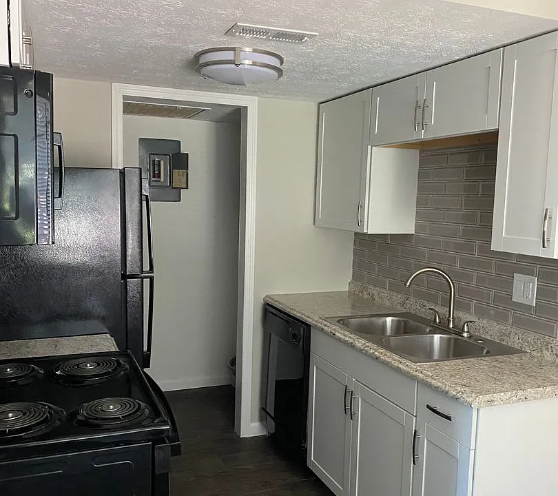 89 Devon Ct