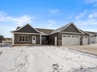2205 Softwind Rd, Neenah, WI 54956