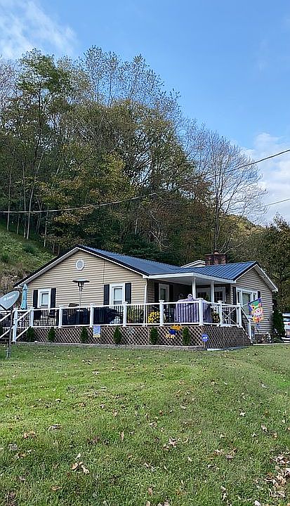 1st image of 207 Snow Hill Dr
