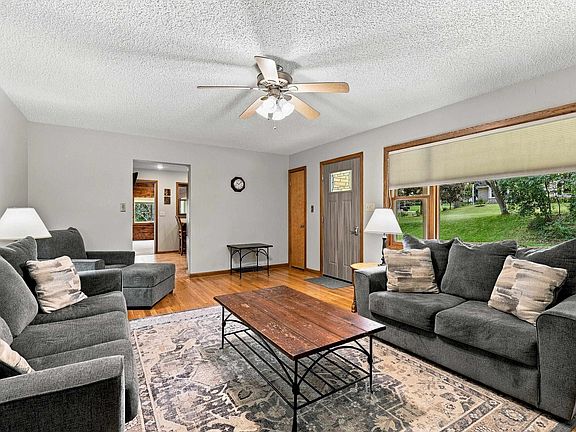 3rd image of 2325 Coates St
