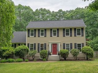 47 Old Village Rd, Sturbridge, MA 01566