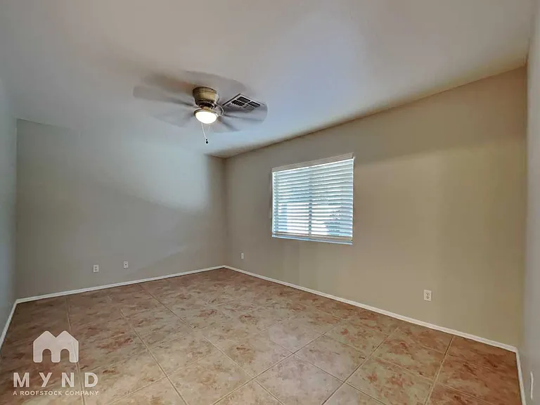 12418 W Valentine Ave — Photo 9
