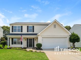 9720 Avensong Crossing Dr, Charlotte, NC 28215