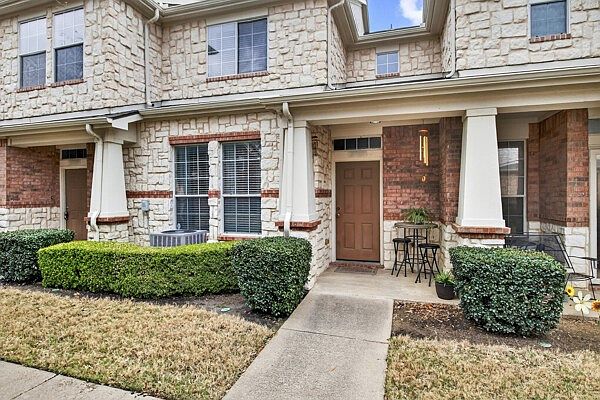 1st image of 2727 Denali Park Dr