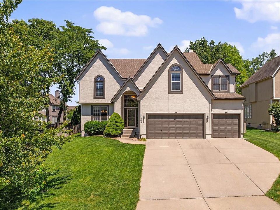 14205 Rosehill St, Overland Park, KS 66221 | Zillow