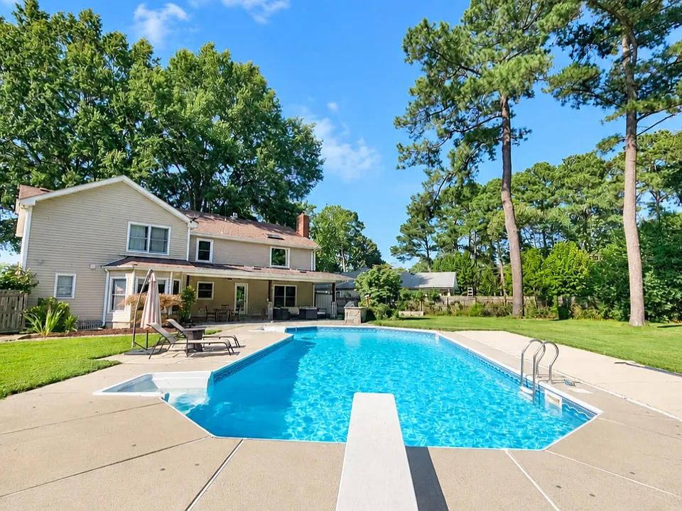 857 Old Cutler Rd