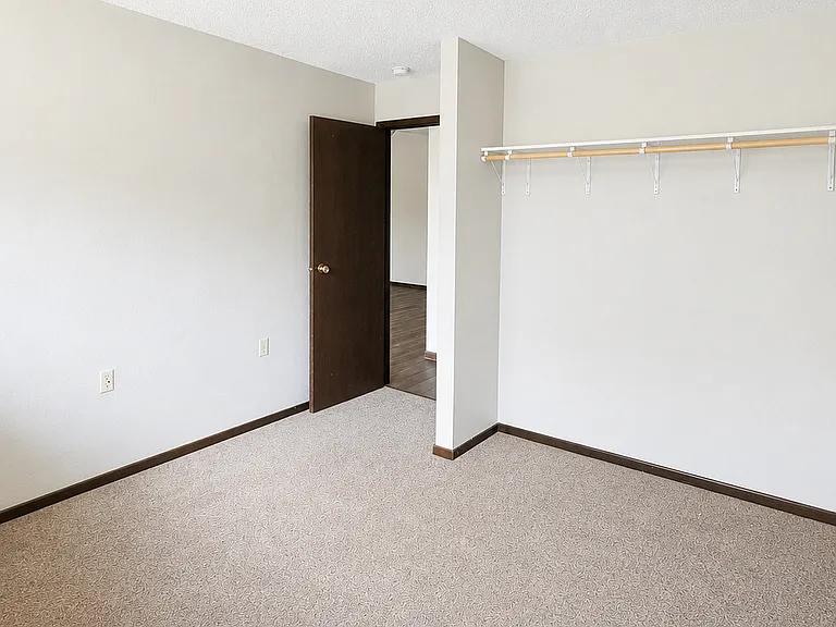 812 Hills Ave #N202 — Photo 5