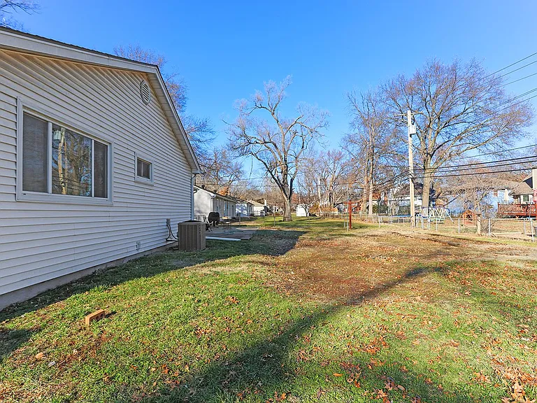 10401 Maple Dr — Photo 27