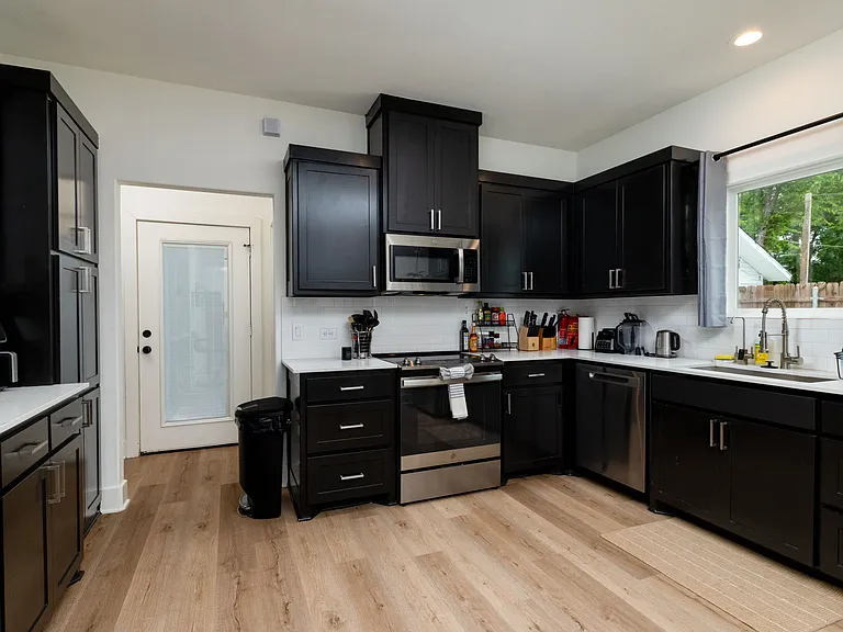 Fully stocked kitchen.