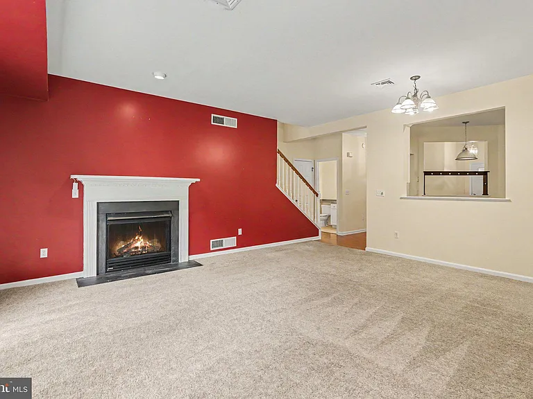645 Springhouse Ln — Photo 5