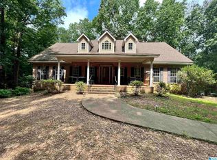 2060 Eastern Valley Rd, Bessemer, AL 35022