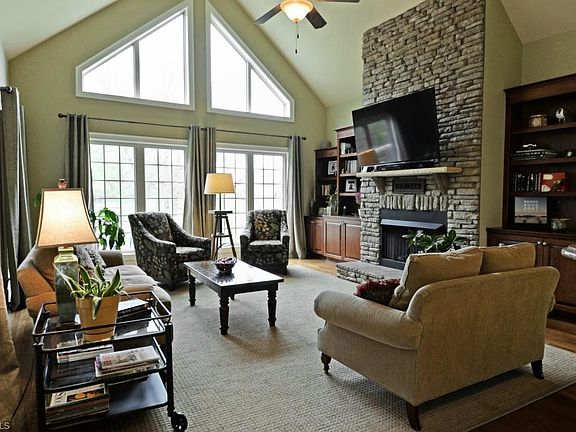 5th image of 604 Rachel Smothers Dr