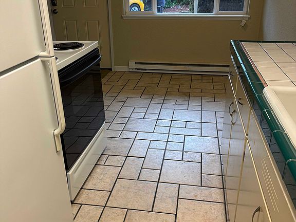4th image of 2907 N 8th St #3