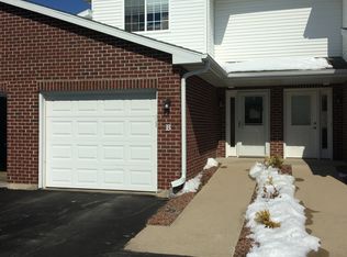 1909 Riverside Dr UNIT B, Suamico, WI 54313