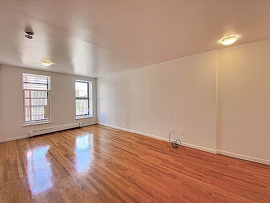 4th image of 2022 3rd Ave APT 3A