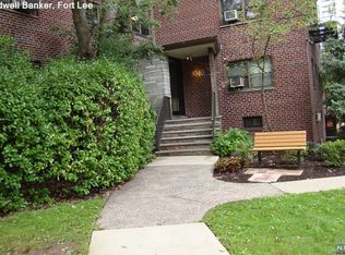 3040 Edwin Ave APT 1G, Fort Lee, NJ 07024