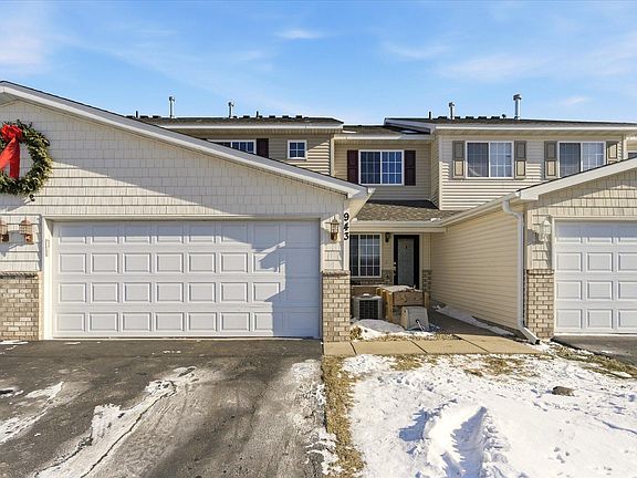 2nd image of 943 Serenity Cir