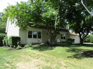 35 Country Corner Ln, Fairport, NY 14450