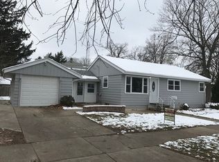 120 N Elmwood Dr, Aurora, IL 60506