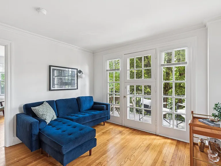 Greenwood Terrace — Photo 9