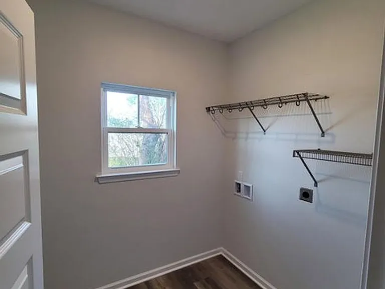5817 Jasmine Ct — Photo 9