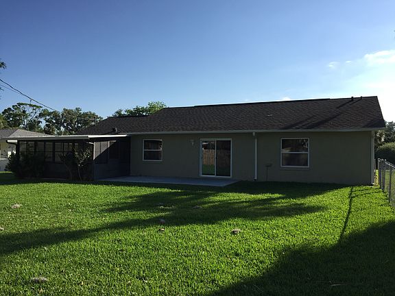 4th image of 2426 Kumquat Dr