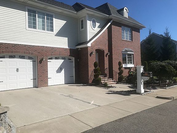 2nd image of 1 Gemelli Dr