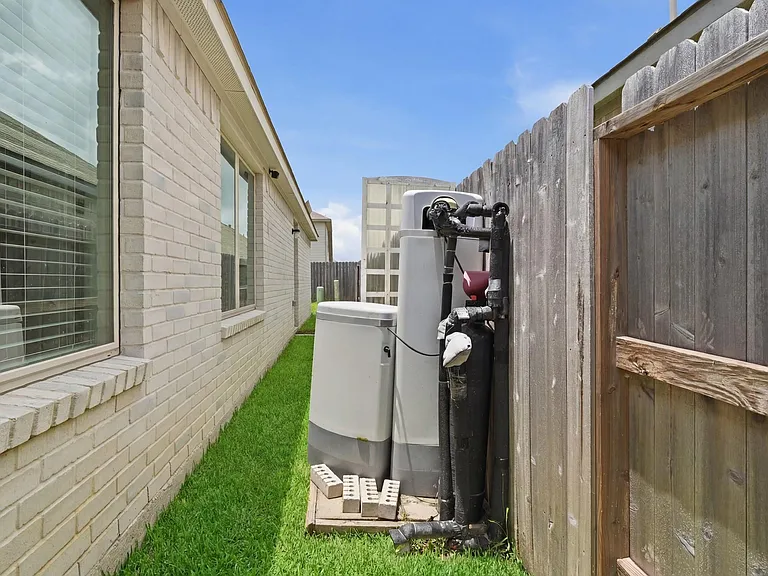 18463 Running Shadow Ct — Photo 33