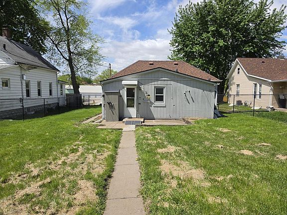 3rd image of 4019 11th St