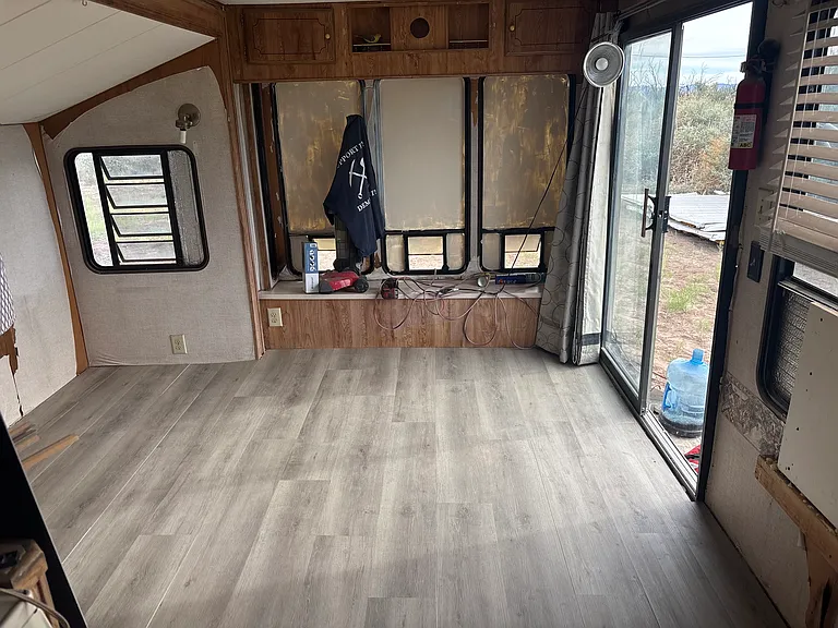 3030 E Cheyenne Dr — Photo 3