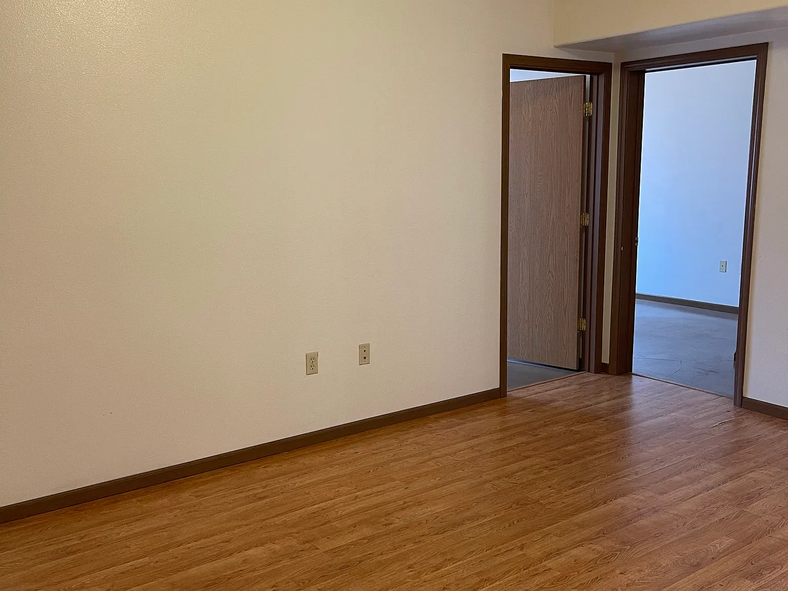 5 bed, 1246 sqft, $2,498 — Photo 4