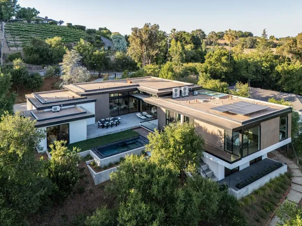 25251 La Rena Ln, Los Altos Hills, CA 94022