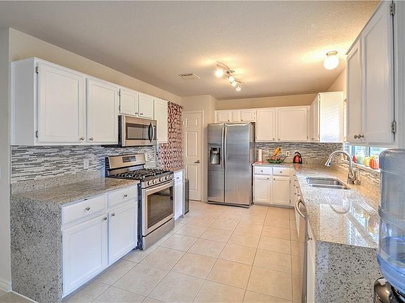 4th image of 1205 Deer Grove Dr