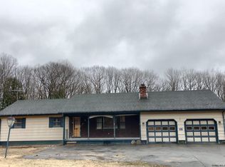 322 Jackson Summit Rd W, Mayfield, NY 12117