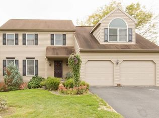 21 Verna Ct, Mount Joy, PA 17552
