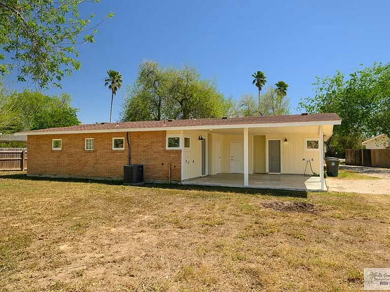 1821 Warren St — Photo 37