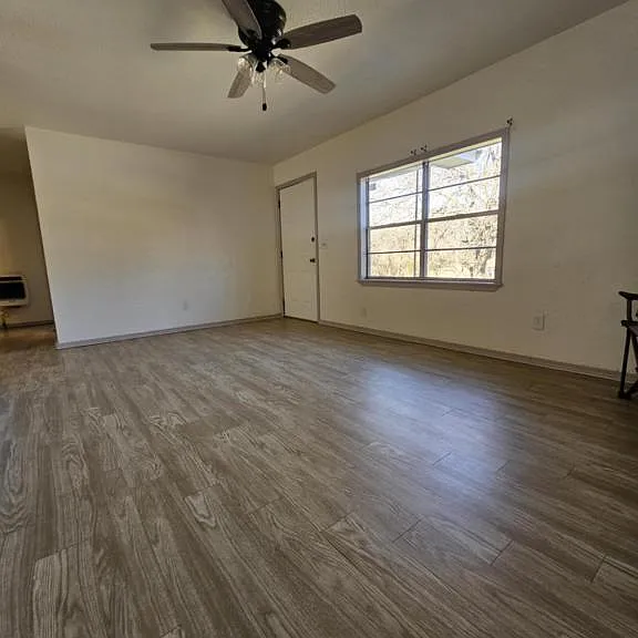 517 E Vinita Ave — Photo 16