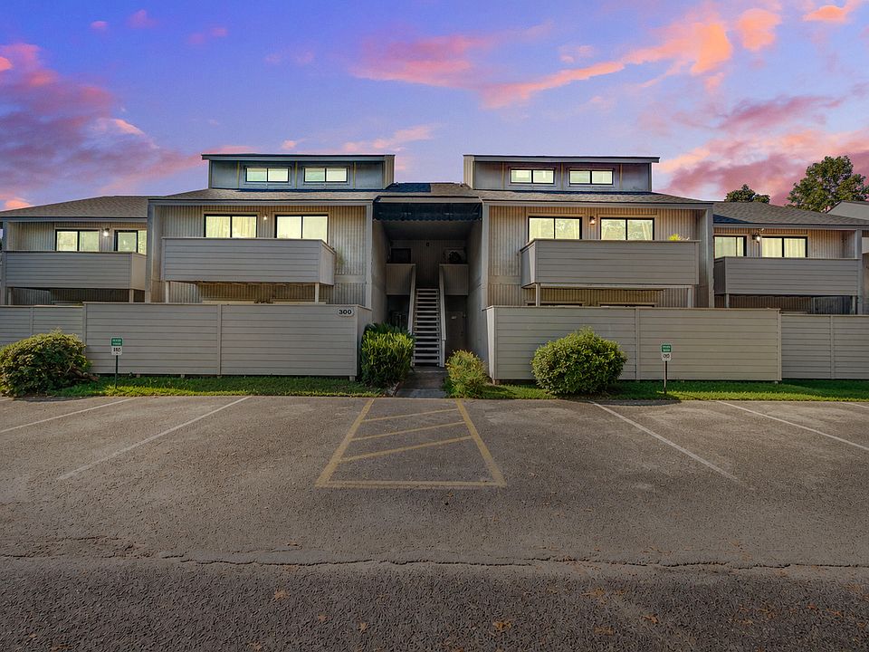 1st image of 307 Greenmeadow Dr